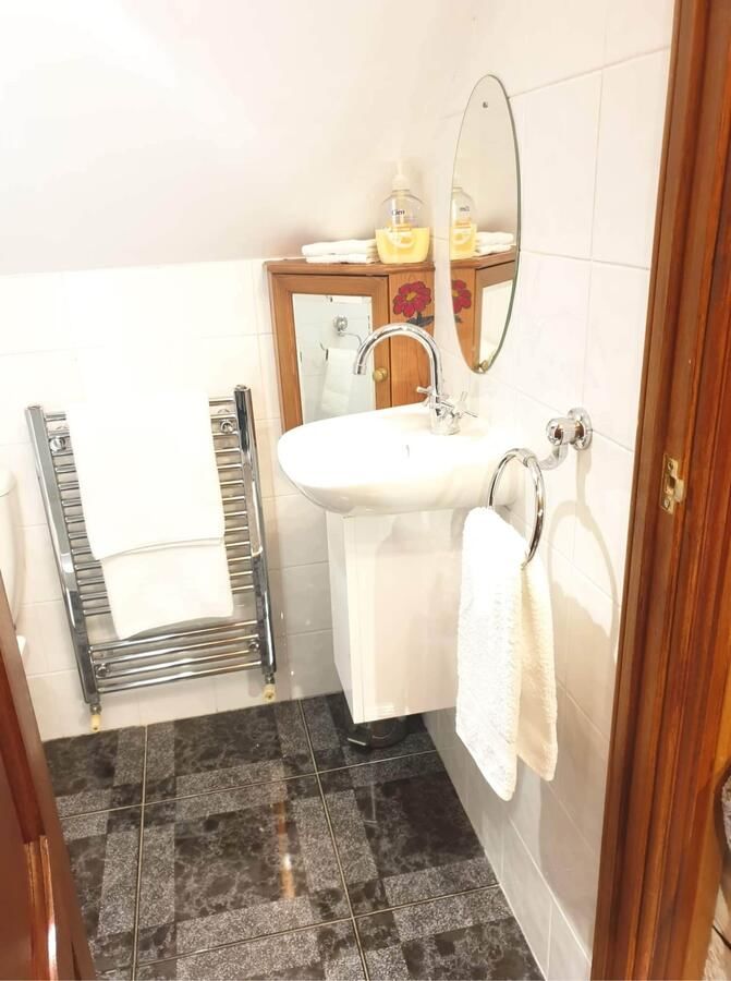 Проживание в семье Cosy double Room, 15minutes from Airport, 4 Бланчардстаун-15