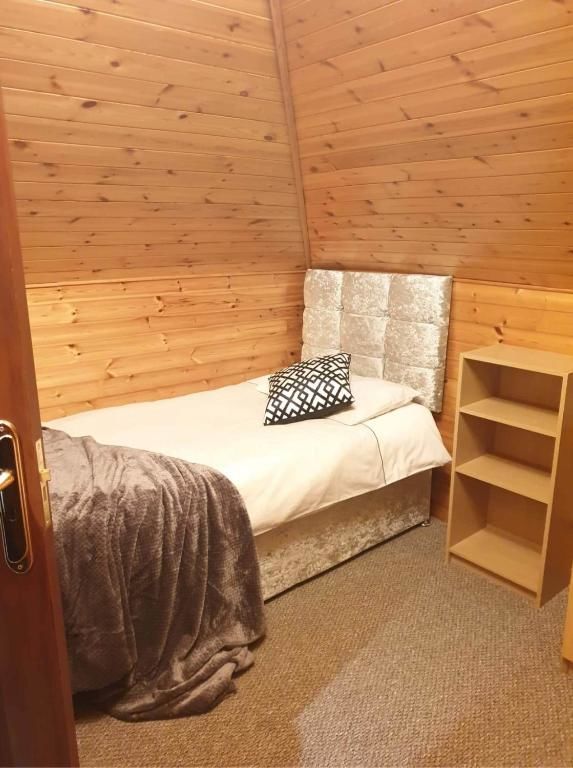 Проживание в семье Cosy double Room, 15minutes from Airport, 4 Бланчардстаун