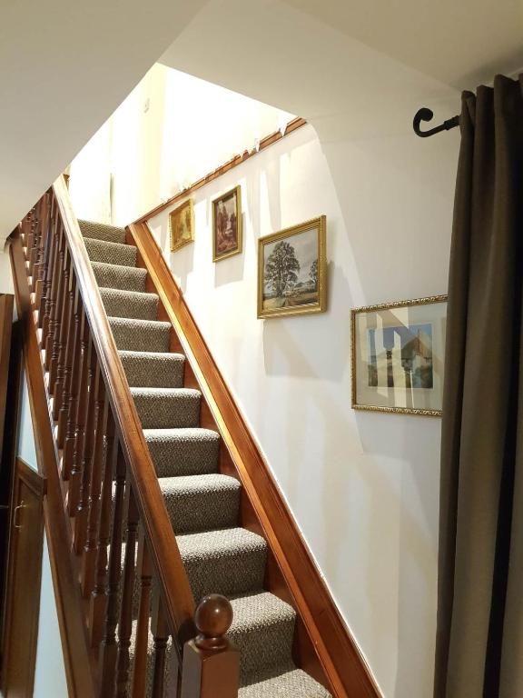 Проживание в семье Cosy double Room, 15minutes from Airport, 4 Бланчардстаун